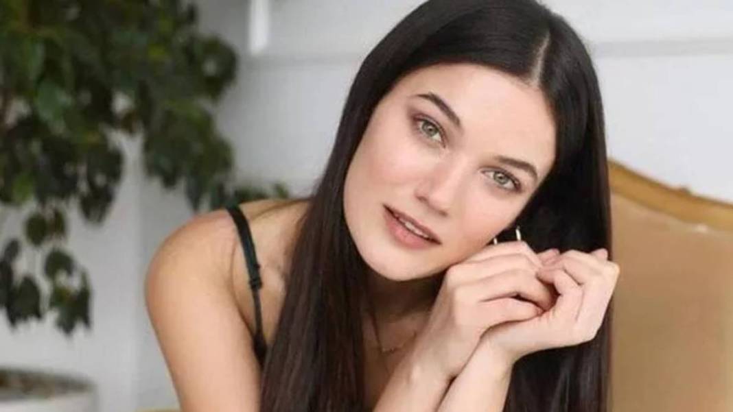 Seti bırakıp alelacele hastaneye koşmuştu! Pınar Deniz aldığı bu haberle yıkıldı 3